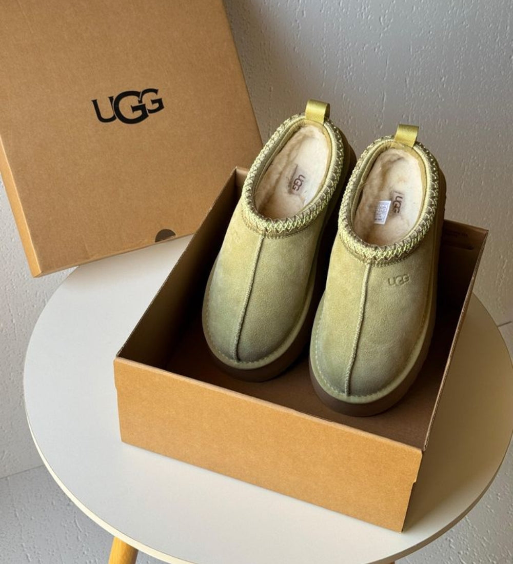 U.G.G Women's Tazz II